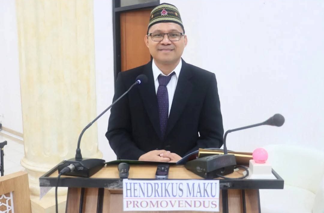 Pastor Hendrikus Maku Raih Gelar Doktor Pengkajian Islam